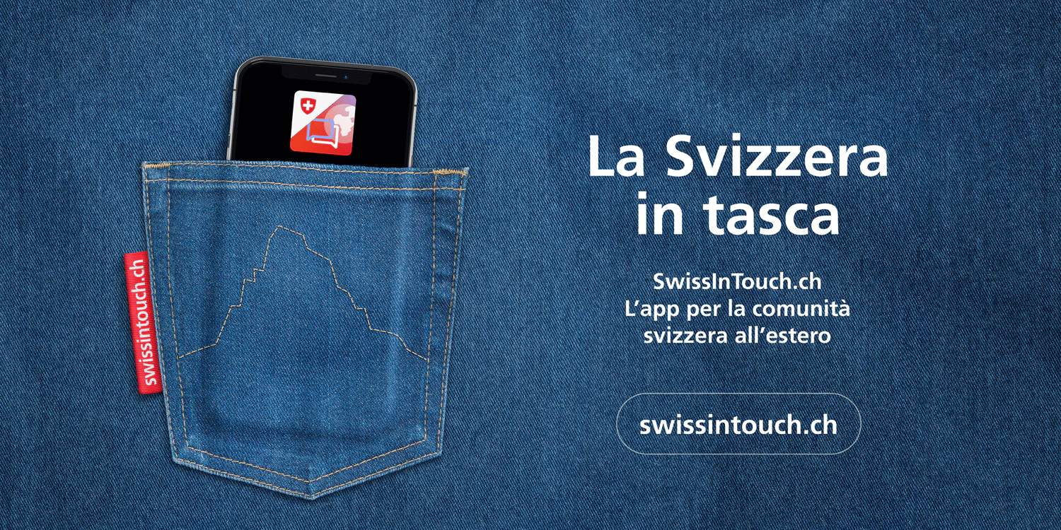 Un telefono cellulare infilato in una tasca dei pantaloni ornata con il profilo del Cervino annuncia il lancio dell’app SwissInTouch.